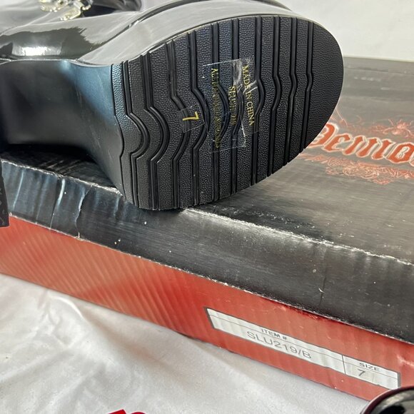 New Demonia Slush 219 Lace Up Platform Women's Boots from Demonia 2009 line - Picture 2 of 2